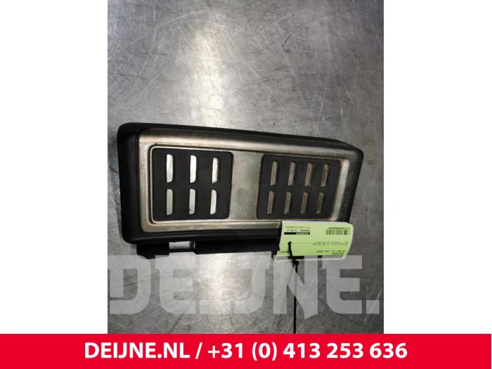 Volkswagen Golf Footrest O85847