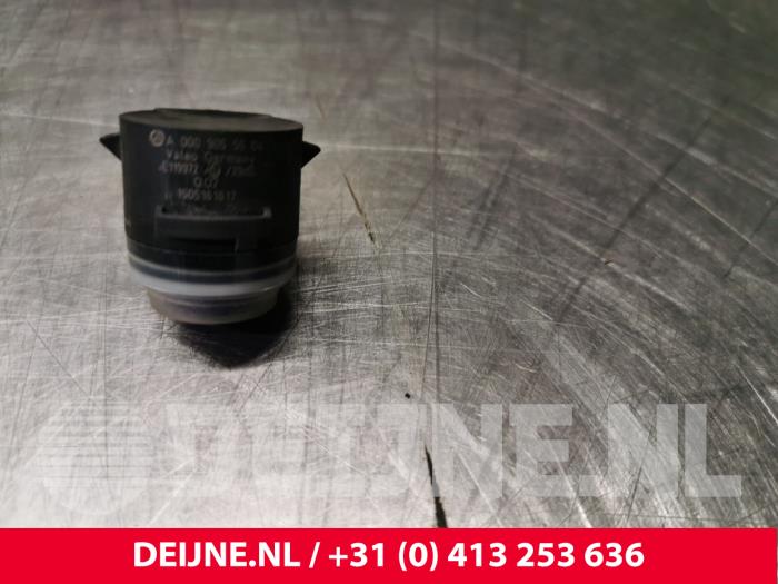 Gebruikte PDC Sensor Mercedes GLE (W166) 250d 2.0 Prijs € 20,00 Margeregeling aangeboden door van Deijne Onderdelen Uden B.V.