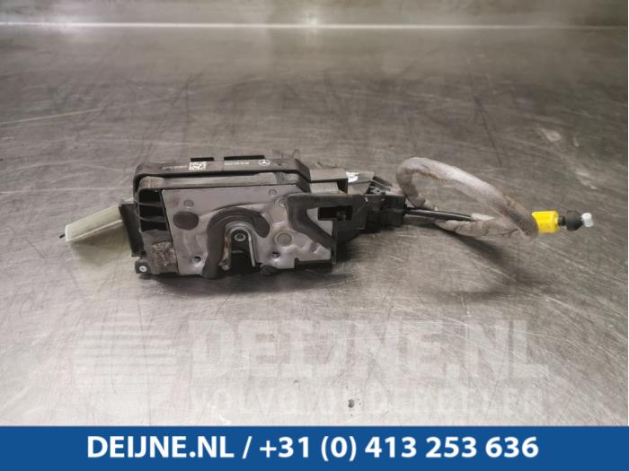 Mercedes GLC-Klasse Deurslot Mechaniek 4Deurs rechts-achter O86160