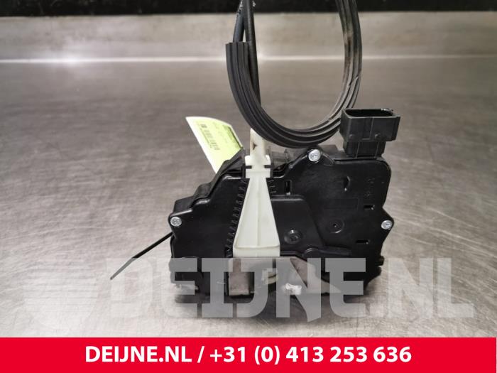 Opel Corsa Türschlossmechanik 4-türig rechts vorne O86254