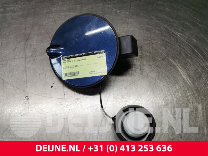 Opel Corsa Tankklappe O86263