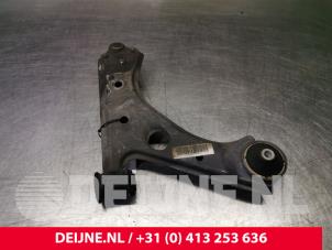 Opel Corsa Draagarm onder links-voor O86275 foto 3