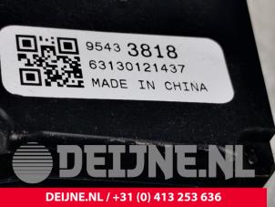 Opel Corsa Ruitenwis Schakelaar O86282 foto 2