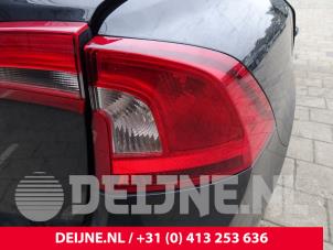 Gebruikte Achterlicht rechts Volvo S60 II (FS) 1.6 DRIVe,D2 Prijs € 50,00 Margeregeling aangeboden door van Deijne Onderdelen Uden B.V.