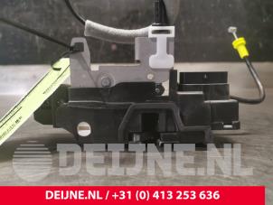 Volvo XC60 Deurslot Mechaniek 4Deurs rechts-achter O86576 foto 3