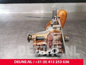 Renault Kangoo Oil pump O86722 photo 3