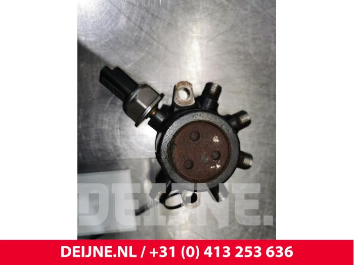Renault Kangoo Fuel injector nozzle O86856