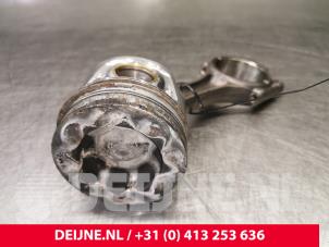 Volkswagen Crafter Piston O86935 photo 2