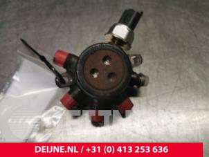 Ford Transit Connect Einspritzdüse (Einspritzer) O86944 foto 3