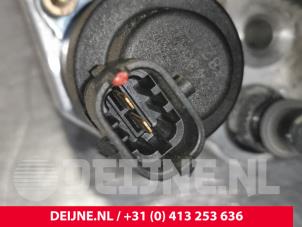 Volvo V70 Mechanical fuel pump O86960 photo 4