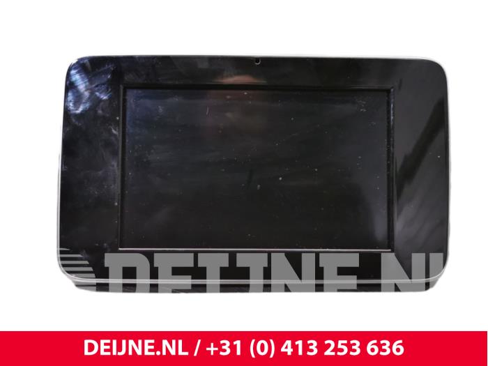 Mercedes C-Klasse Display Multi Media control unit O86982