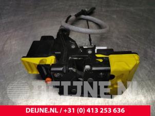 Volvo XC90 Deurslot Mechaniek 4Deurs rechts-achter O87461 foto 2