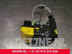 Volvo V70 Deurslot Mechaniek 4Deurs links-voor O87462 foto 2