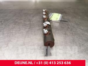 Citroen Berlingo Einspritzdüse (Einspritzer) O87575 foto 4