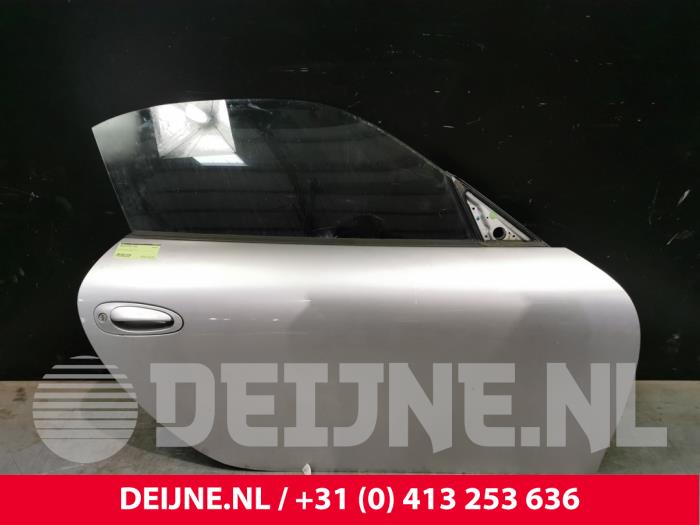 Porsche 911 Door 2-door, right O87695