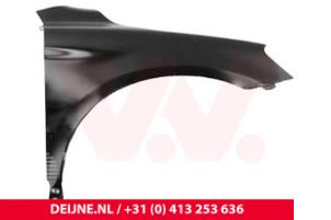 Nieuwe Scherm rechts-voor Volvo XC60 Prijs € 125,84 Inclusief btw aangeboden door van Deijne Onderdelen Uden B.V.