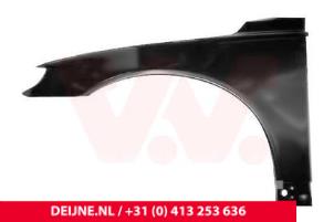 Nieuwe Scherm links-voor Volvo V70 Prijs € 83,49 Inclusief btw aangeboden door van Deijne Onderdelen Uden B.V.