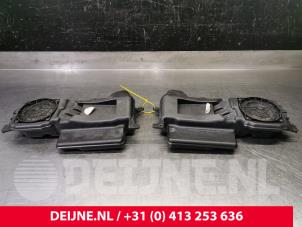 Gebruikte Speaker Porsche Boxster (986) 2.5 24V Prijs € 50,00 Margeregeling aangeboden door van Deijne Onderdelen Uden B.V.