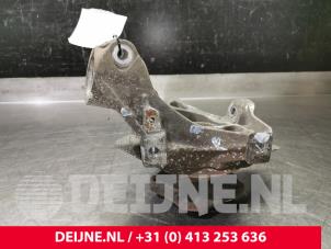 Porsche 911 Knuckle, front left O87854 photo 3