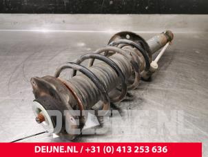 Skoda Octavia Schokdemperpoot links-voor O87919 foto 3