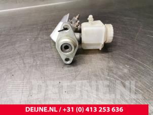 Volvo 9-Serie Master cylinder O87945 photo 3