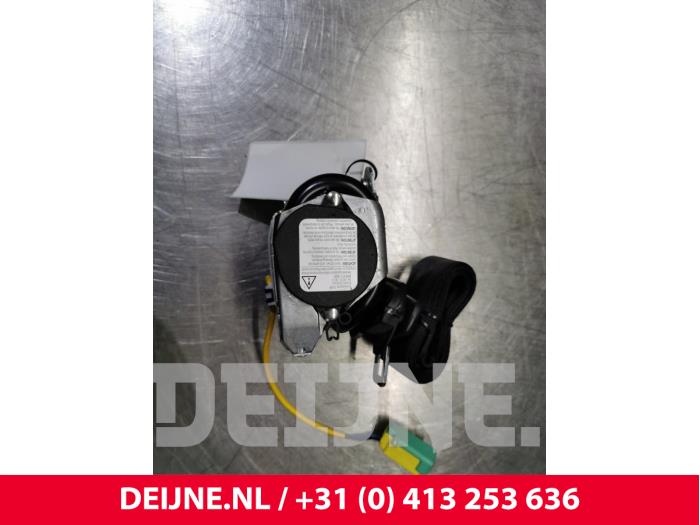 Volkswagen Touareg Front seatbelt, left O88023