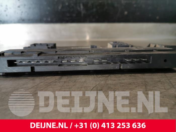 Gebruikte Comfort Module Volkswagen Crafter Prijs € 121,00 Inclusief btw aangeboden door van Deijne Onderdelen Uden B.V.