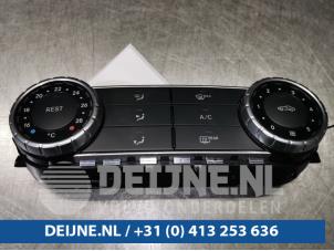 Mercedes SLK-Klasse 11- Heater control panel O88194 photo 3
