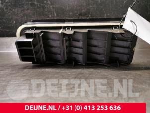 Volvo XC40 Air grill side O88222 photo 2