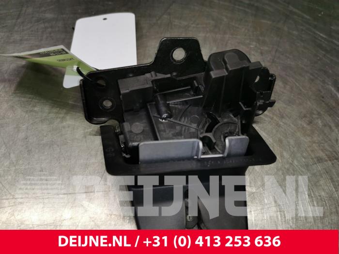 Volvo XC40 Slotmechaniek Achterklep O88249