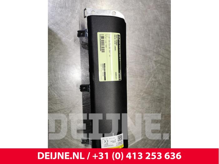 Volvo XC40 Knie airbag O88264