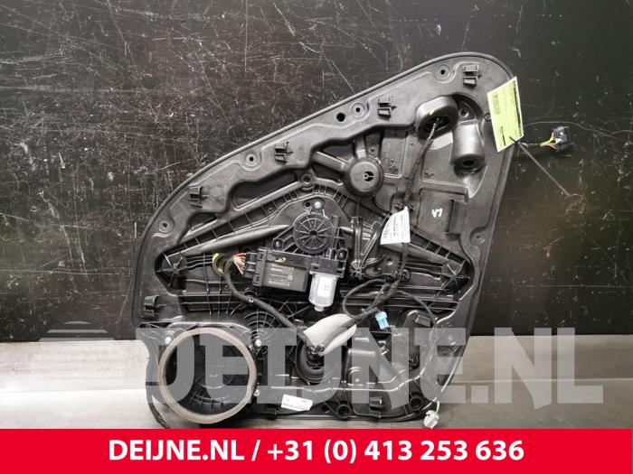 Volvo XC40 Ruitmechaniek 4Deurs links-achter O88267