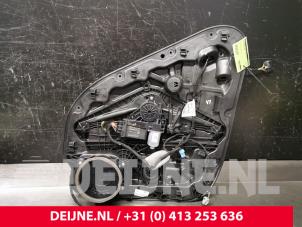 Gebruikte Ruitmechaniek 4Deurs links-achter Volvo XC40 (XZ) 1.5 T3 12V Prijs € 175,00 Margeregeling aangeboden door van Deijne Onderdelen Uden B.V.
