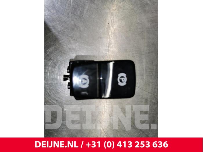 Volvo XC40 Handrem schakelaar O88277
