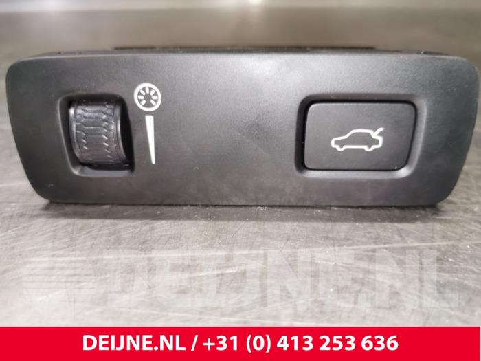 Volvo XC40 Cockpit dimmer O88286