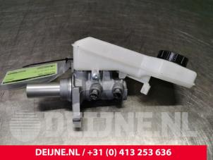 Volvo XC40 Master cylinder O88301 photo 2