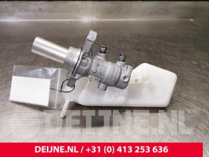 Volvo XC40 Master cylinder O88301 photo 3