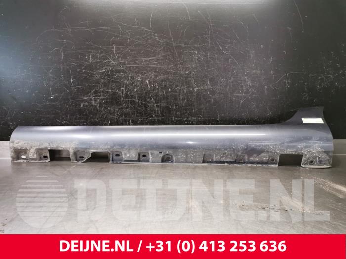 Mercedes SLK-Klasse 11- Side skirt, left O88327