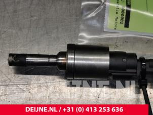 Volvo V40 Injector (benzine injectie) O88377 foto 3