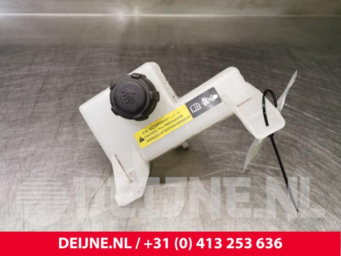 Nissan NV200 Ausgleichsbehälter O88499