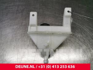 Nissan NV200 Ausgleichsbehälter O88499 foto 2