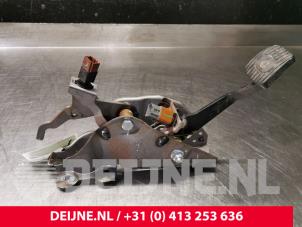 Nissan NV200 Bremspedal O88513 foto 2