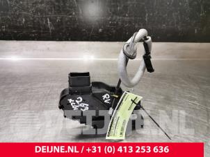 Volvo XC60 Front door lock mechanism 4-door, right O88543 photo 2