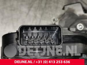Volvo XC60 Front door lock mechanism 4-door, right O88543 photo 3