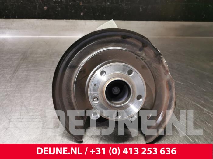 Volvo XC40 Fusee rechts-achter O88547