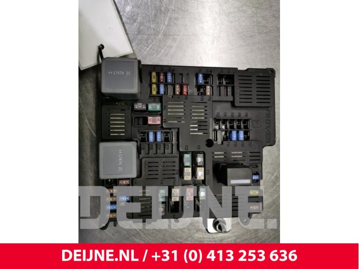 Volvo XC60 Fuse box O88704