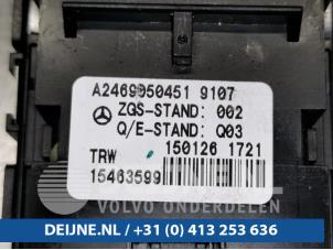 Mercedes SLK-Klasse 11- Parking brake switch O88927 photo 2