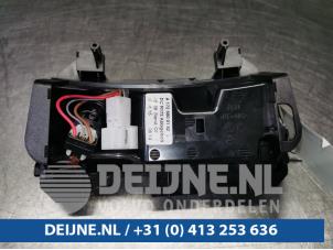 Mercedes SLK-Klasse 11- Asbak voor O88933 foto 3