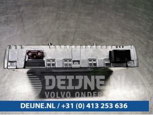 Mercedes SLK-Klasse 11- Antenna Amplifier O88945 photo 3
