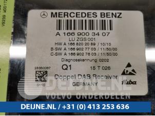 Mercedes SLK-Klasse 11- Antenna Amplifier O88945 photo 2